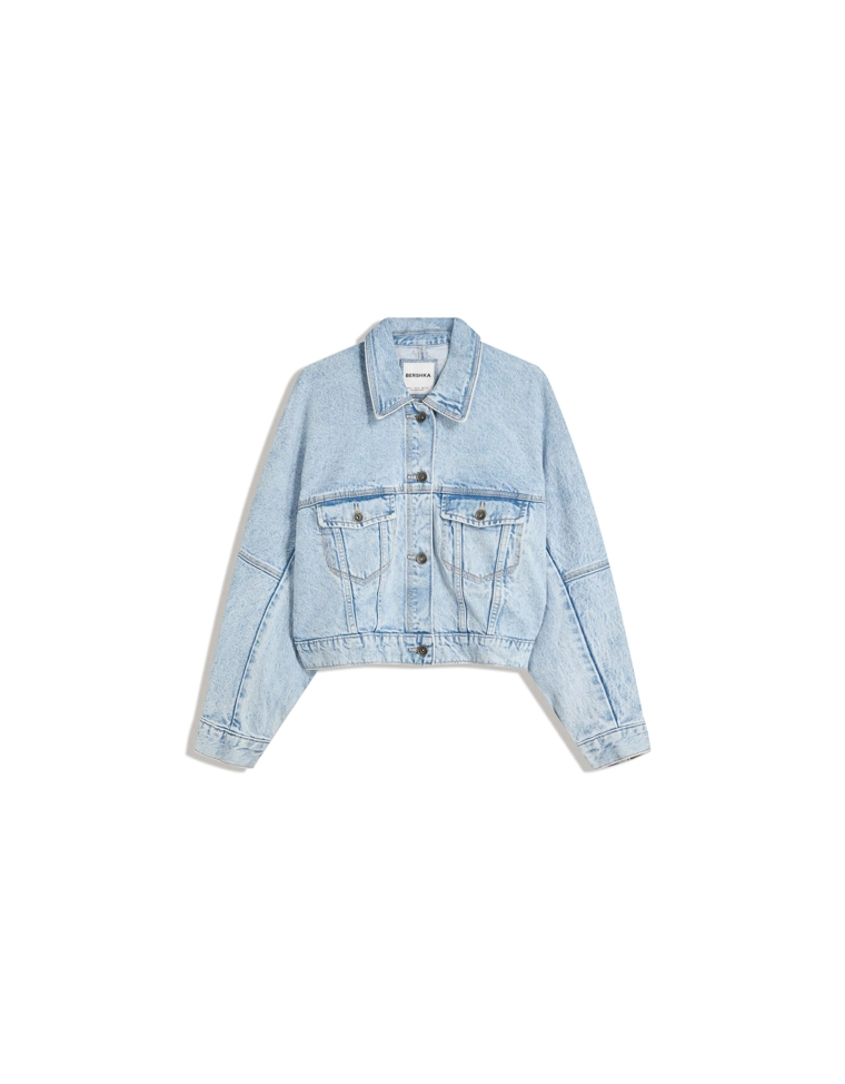 Укороченная джинсовая куртка