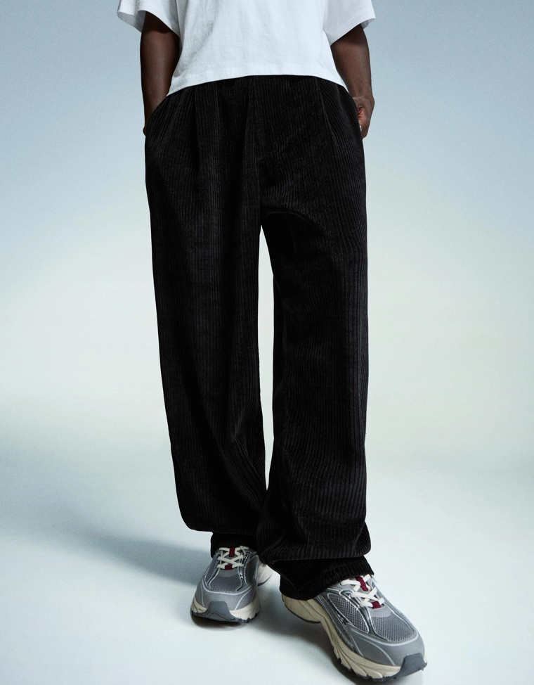 Брюки объемного свободного кроя из синели