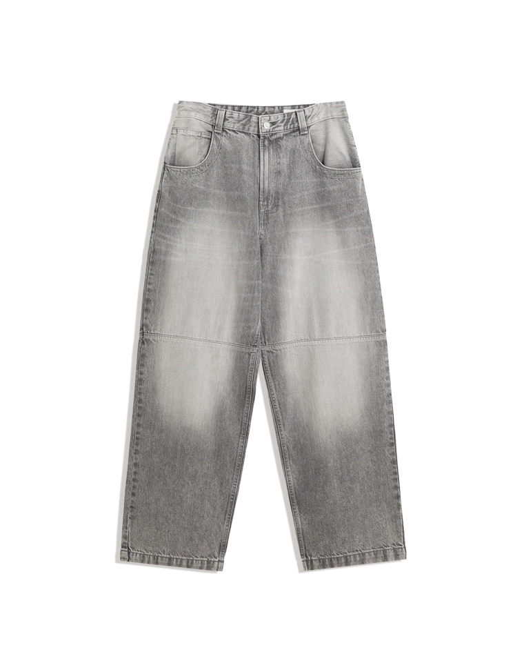 Джинсы объемного свободного кроя