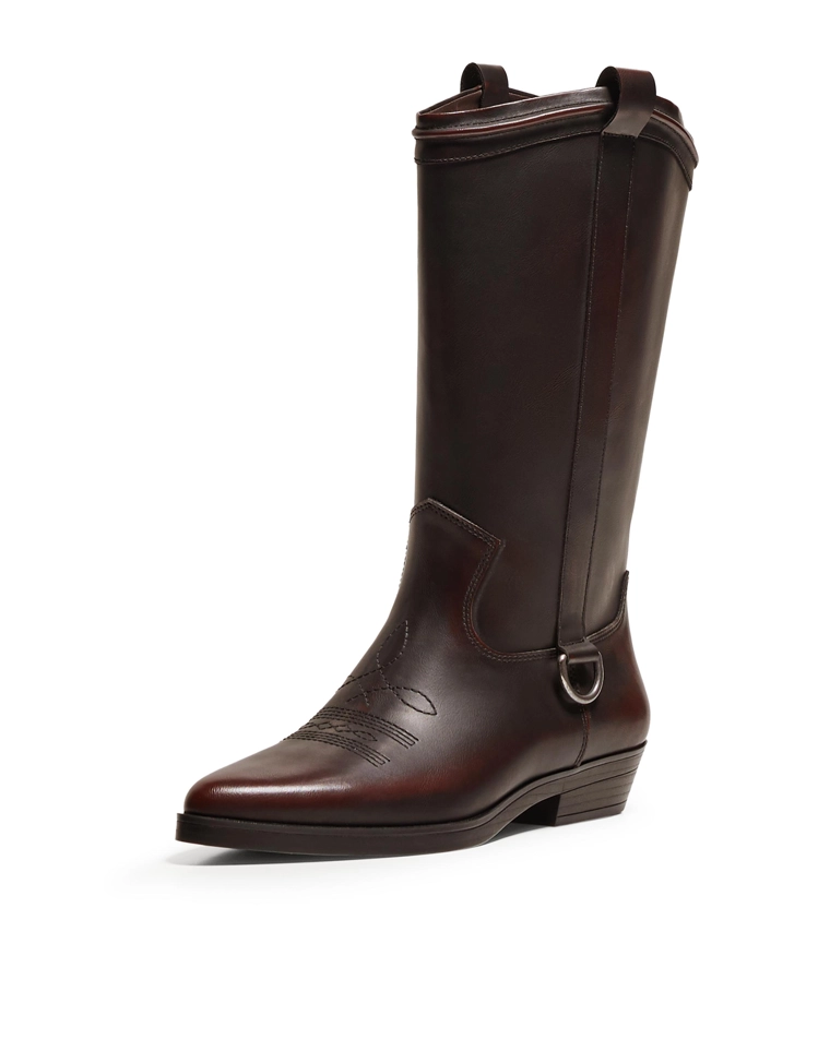 Сапоги в ковбойском стиле на низком каблуке