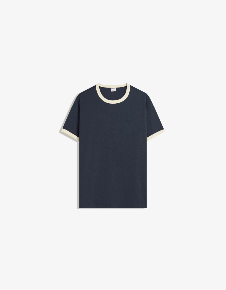 Футболка из трикотажа в рубчик