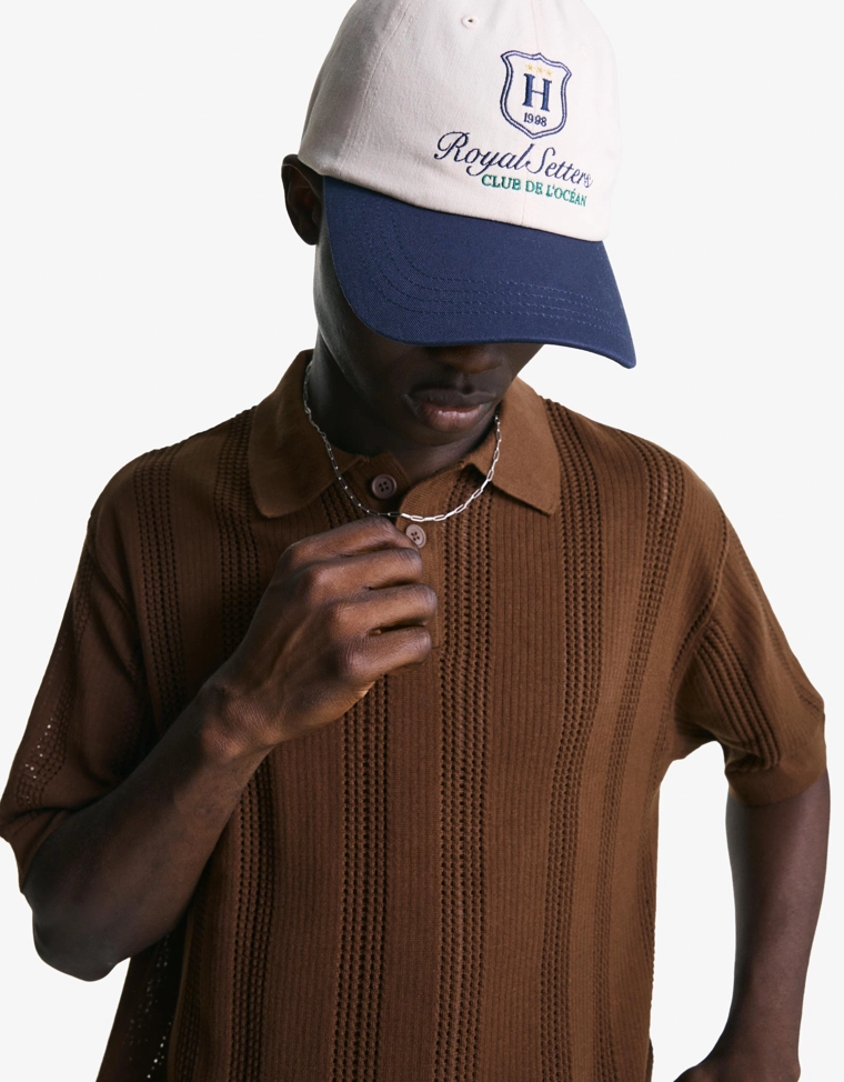 Поло с рельефным ажурным узором