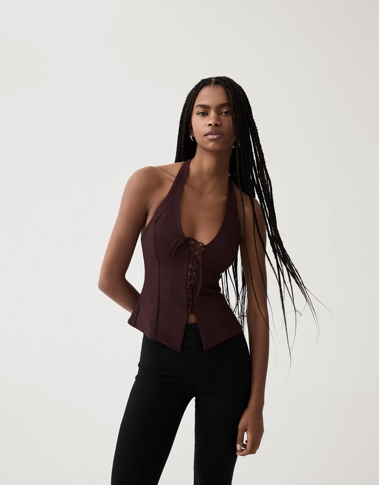 Топ из бенгалина с горловиной халтер