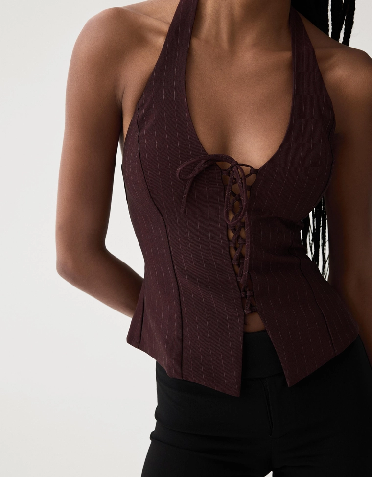 Топ из бенгалина с горловиной халтер