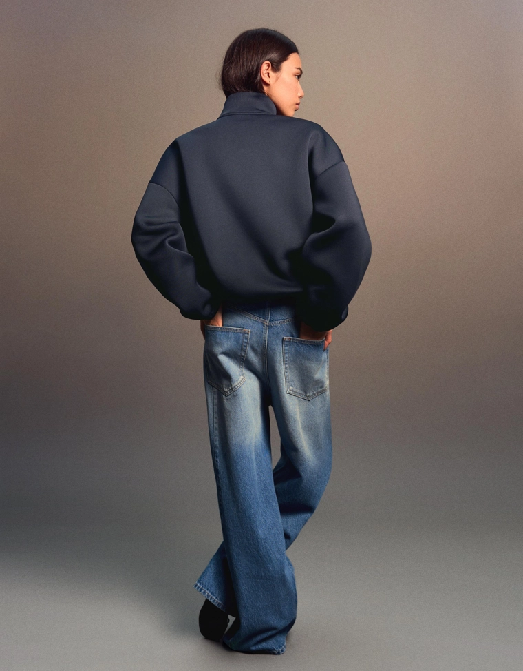 Куртка оверсайз из плотной синтетической ткани