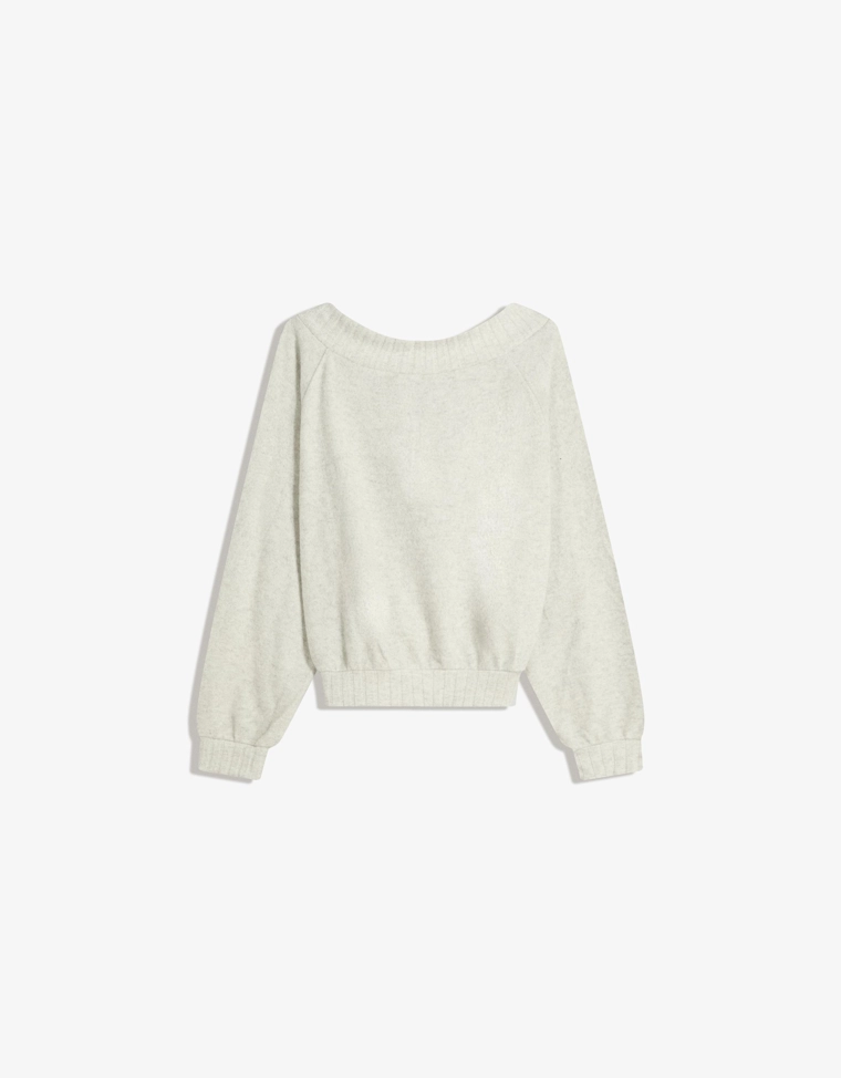 Свитер с открытой спиной