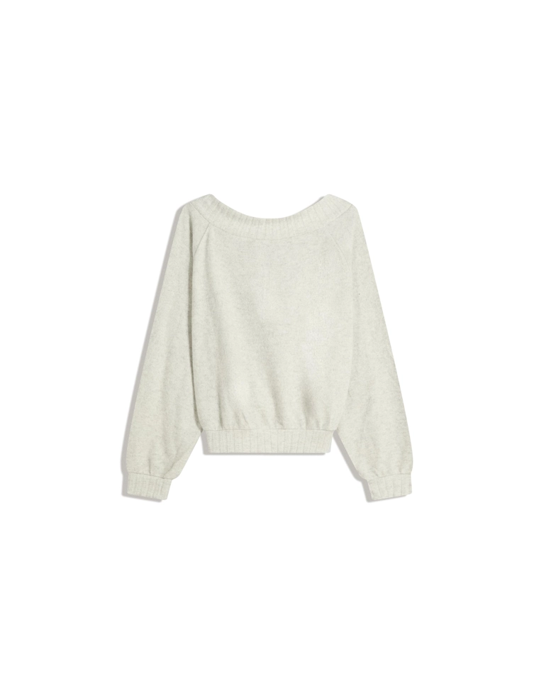 Свитер с открытой спиной