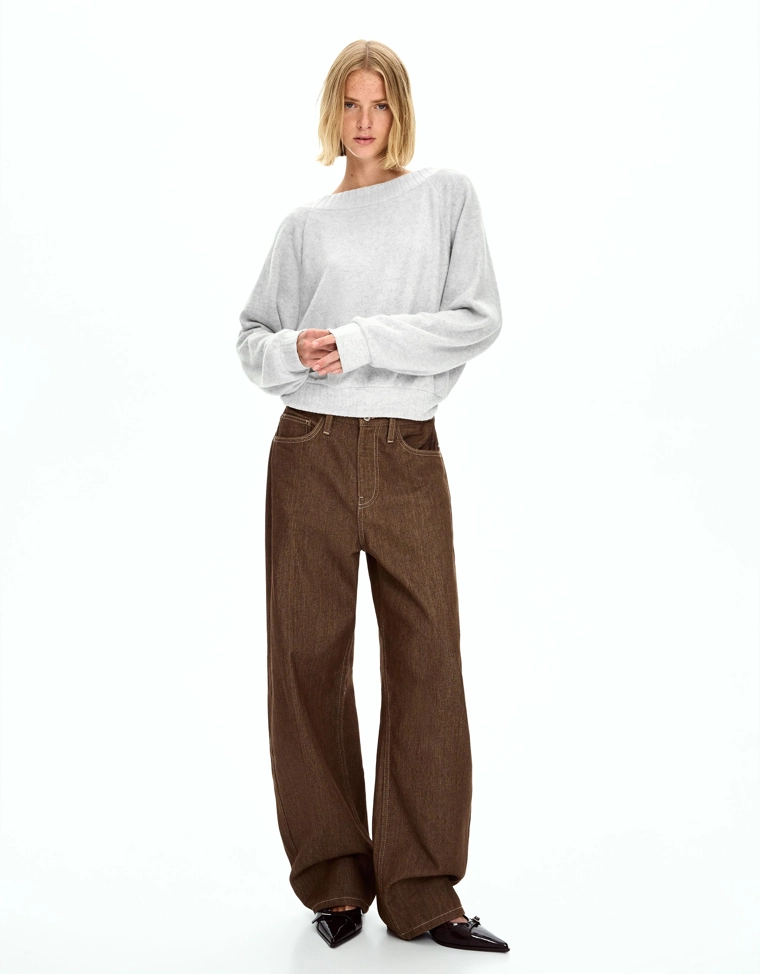 Свитер с открытой спиной