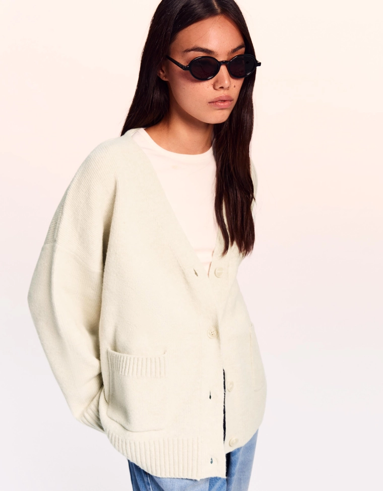 Кардиган с V-образным вырезом