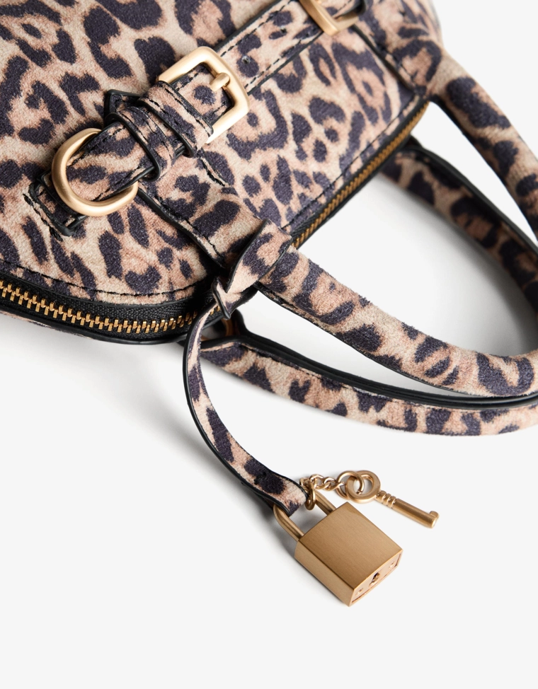 Куртка коричневая