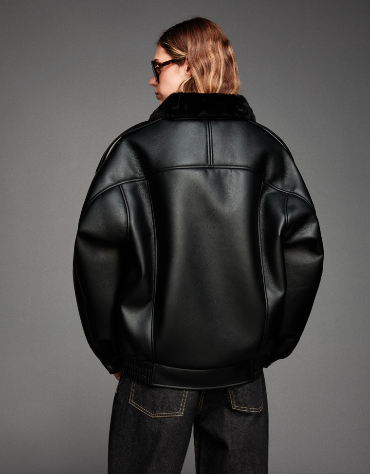 Куртка объемного кроя, из двухлицевой ткани