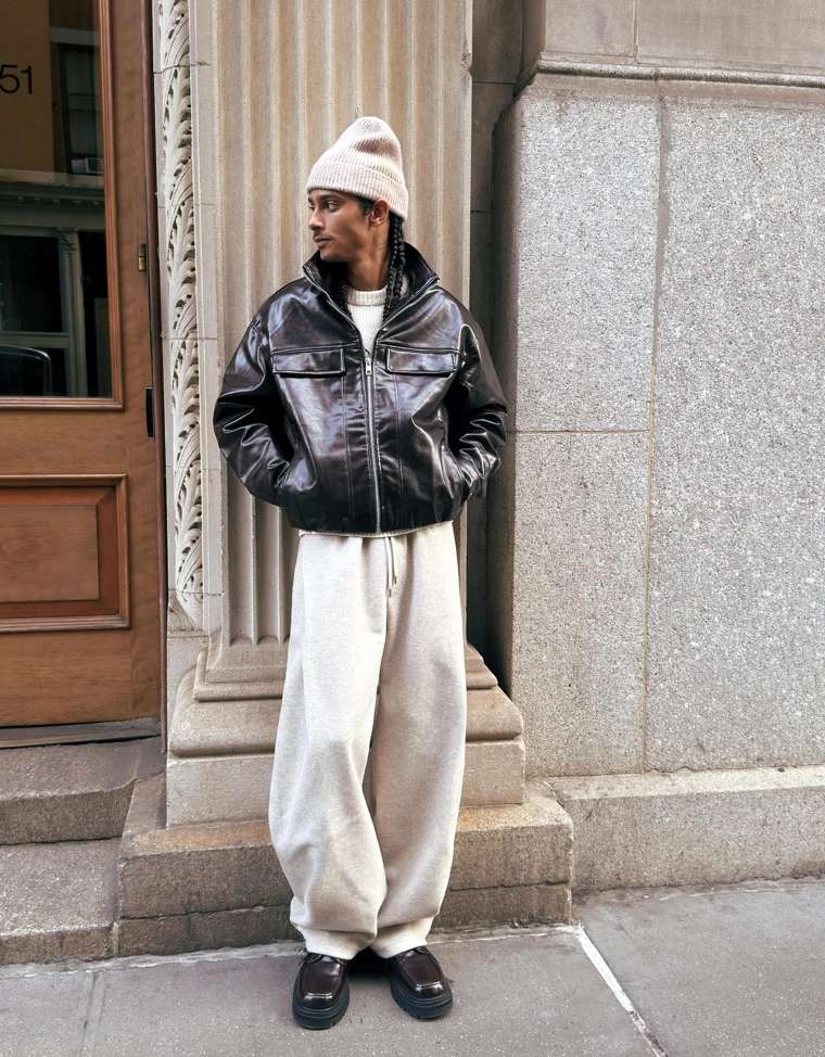 Брюки с рукавами-фонариками, защипами и вставками из ткани