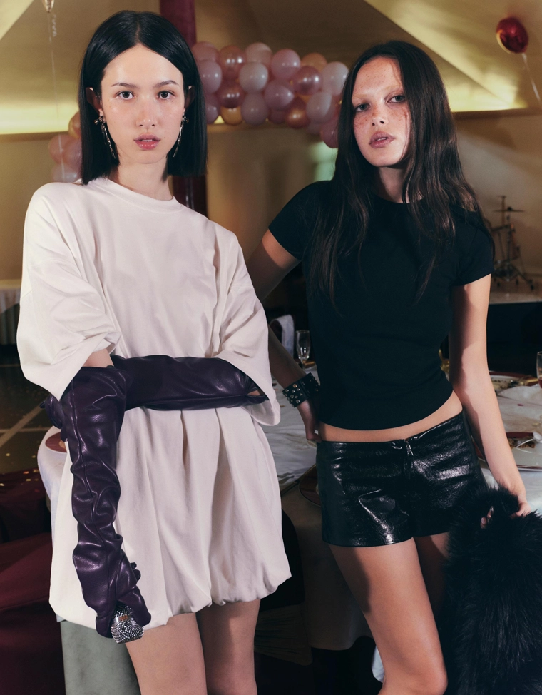 Платье-футболка оверсайз в форме шара