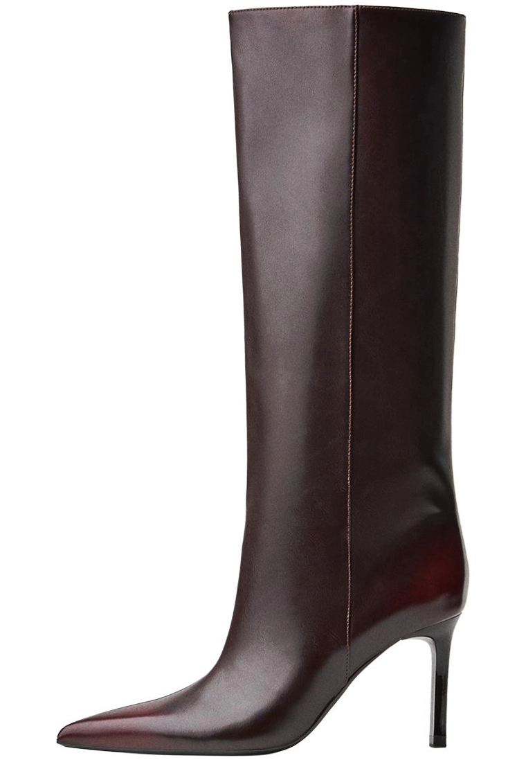 Широкие сапоги на высоком каблуке