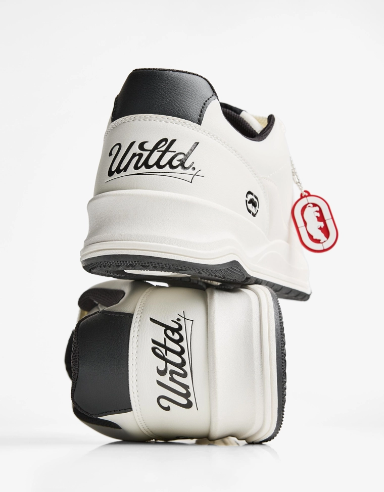 Белая блузка