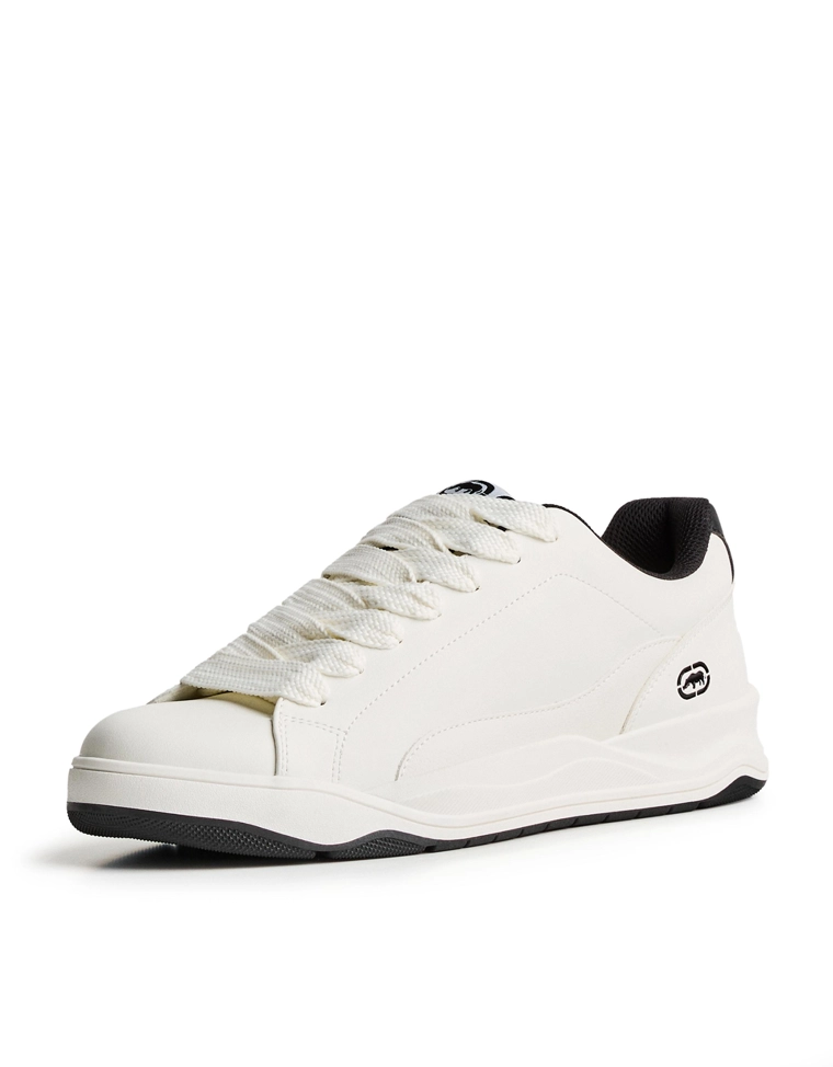 Белая блузка