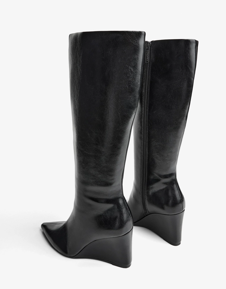 Wedge boots