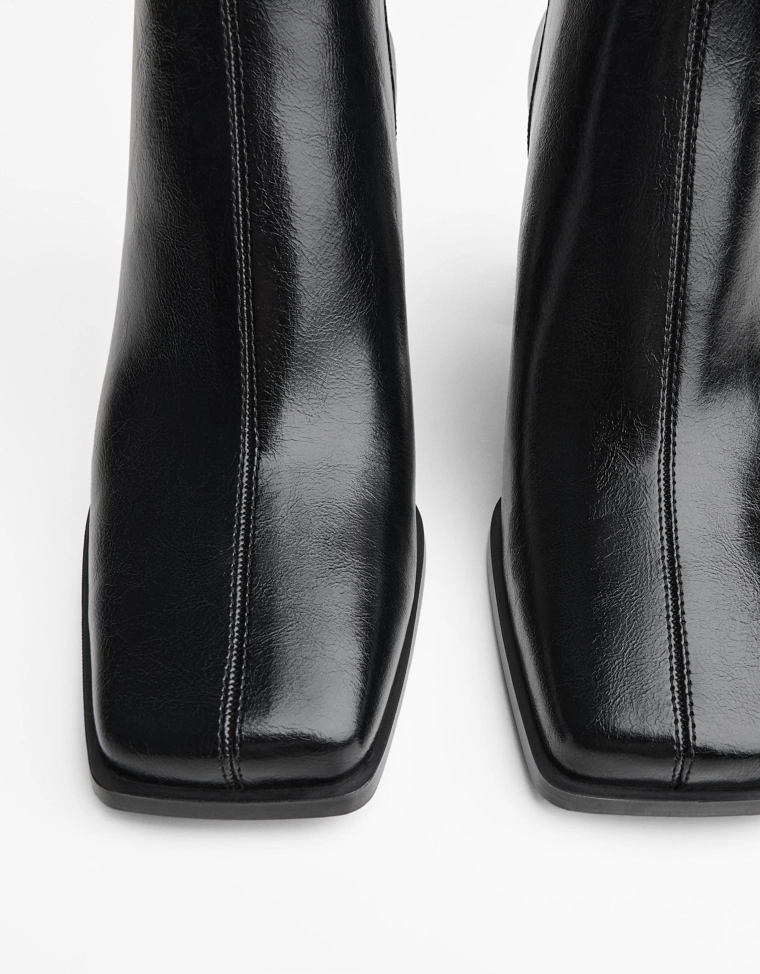 Ботильоны на широком каблуке