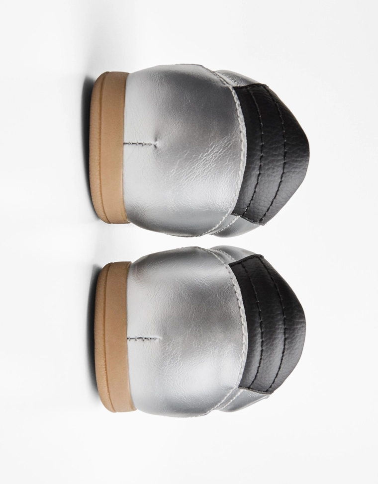 Ретро-кроссовки на тонкой подошве