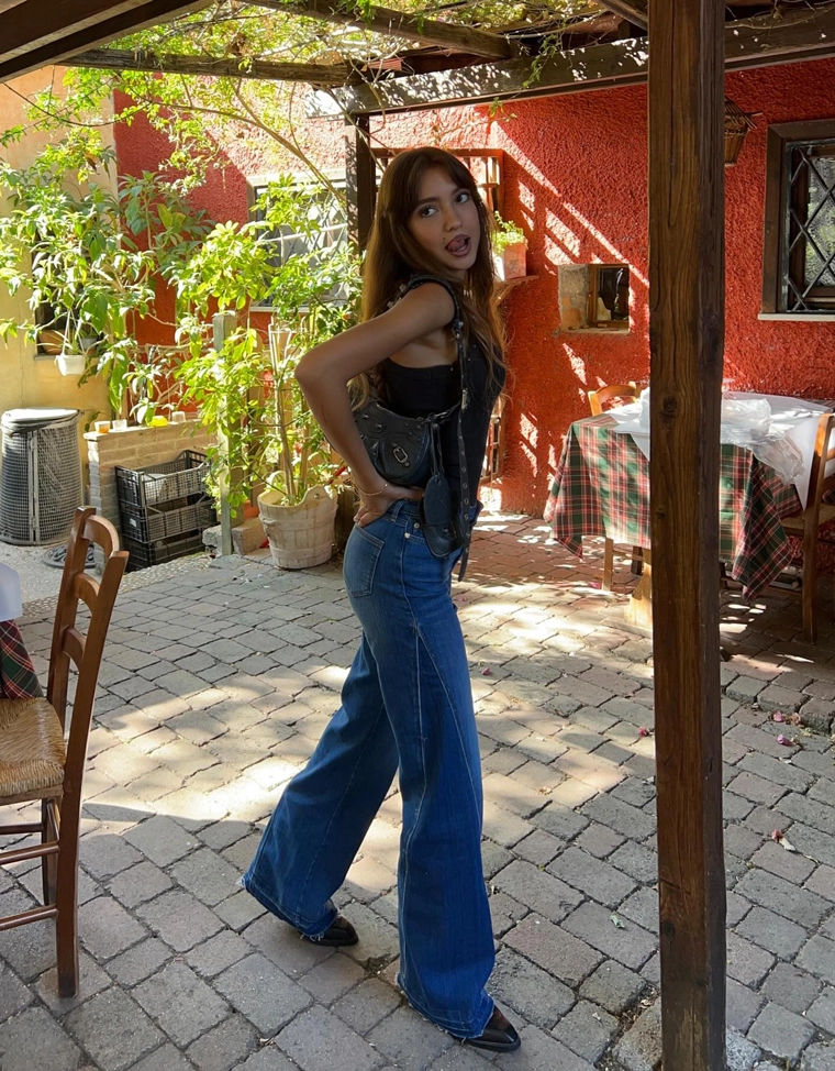 Джинсы клеш с контрастом