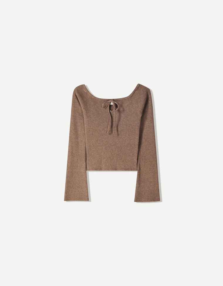 Свитер с завязкой