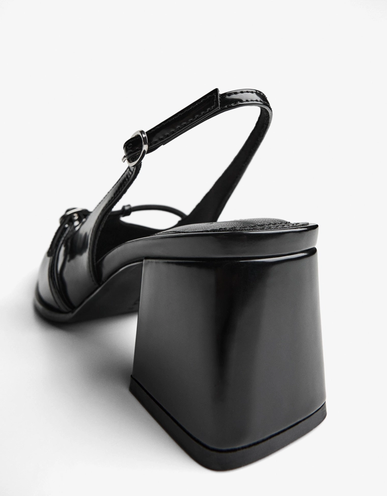 Туфли-слингбэки на каблуке с пряжкой