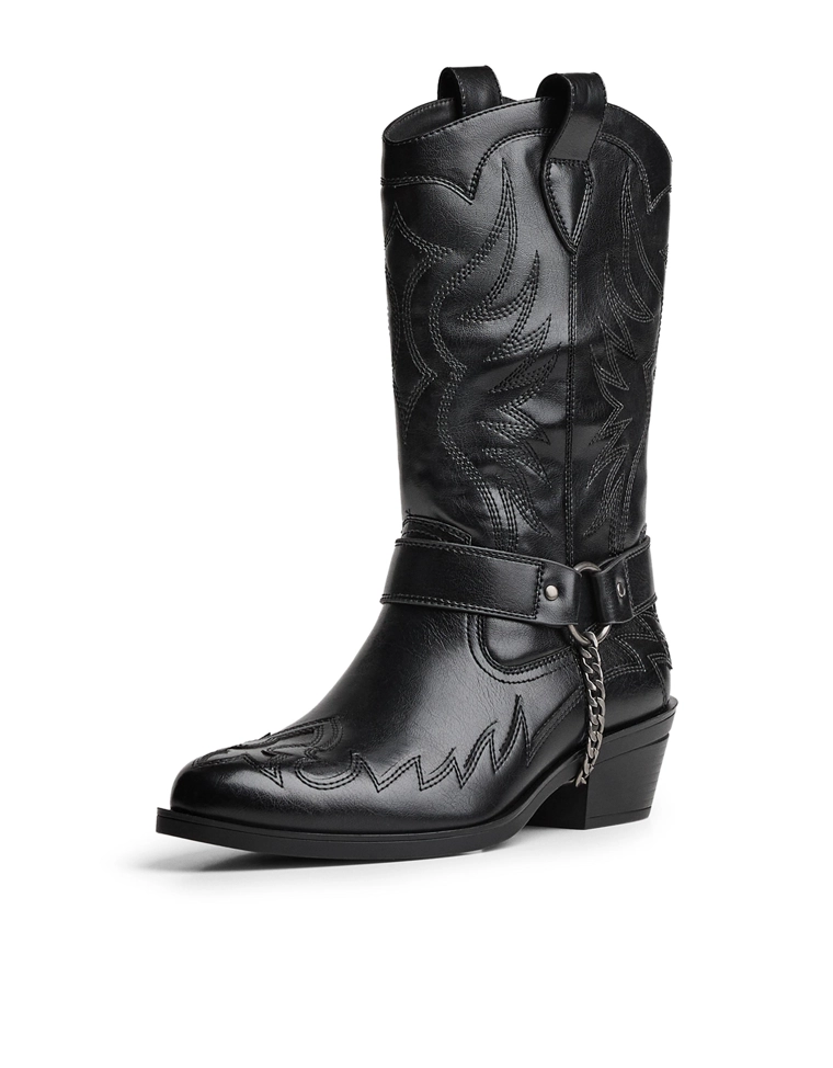 Ботинки в ковбойском стиле с цепочкой