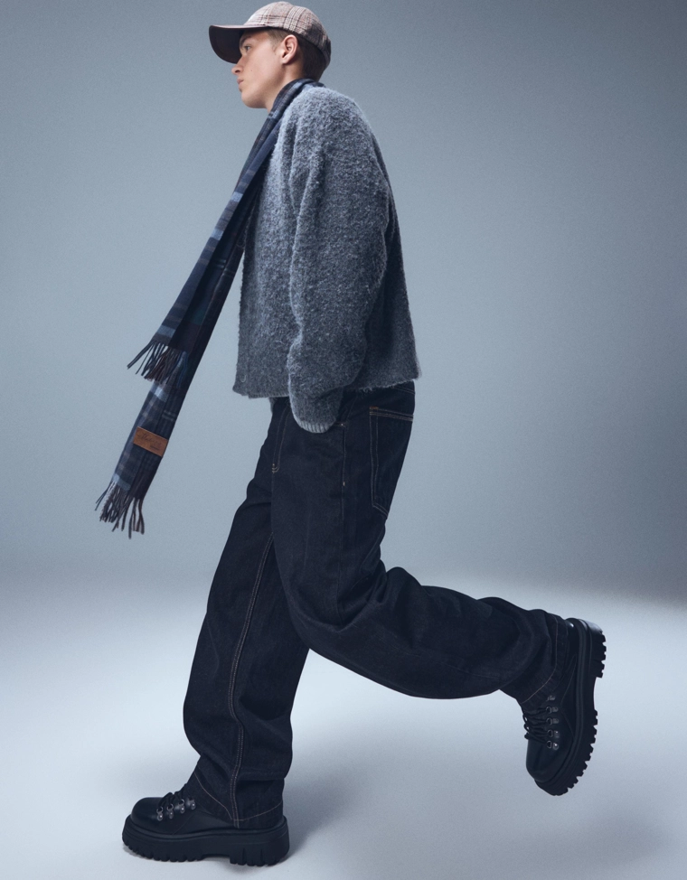 Туфли с металлическими деталями