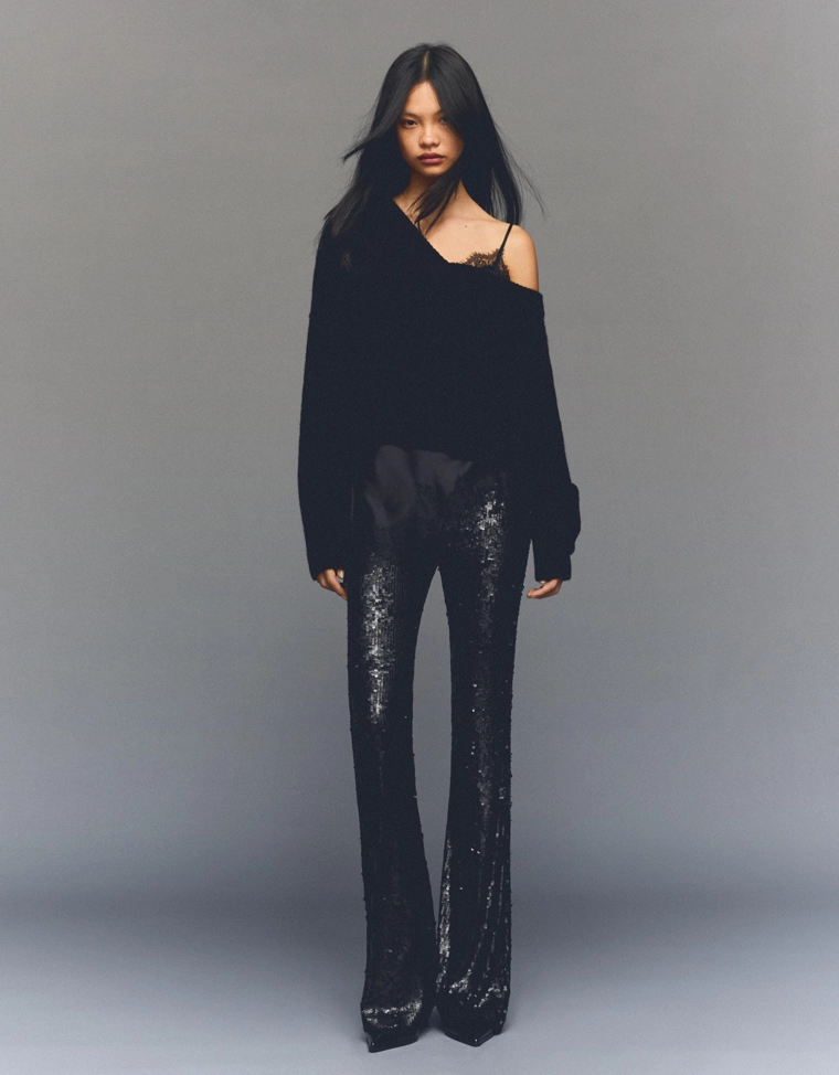 Расклешенные брюки с пайетками