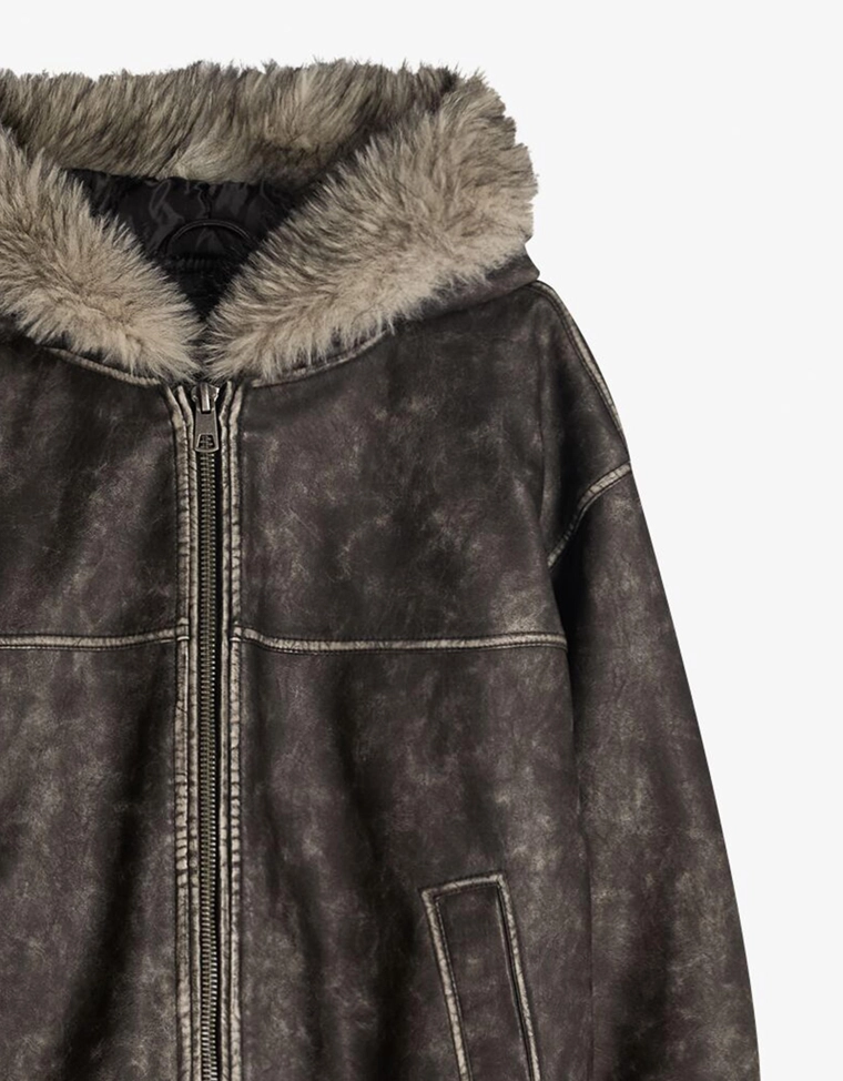 Куртка из искусственной кожи с капюшоном