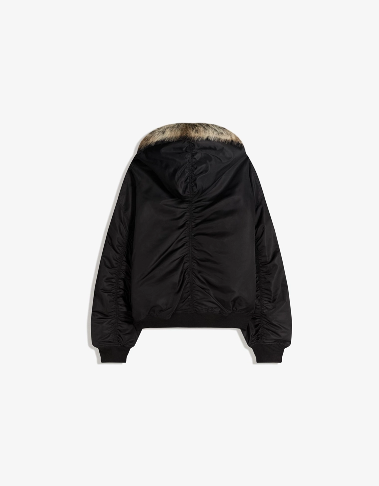 Техническая куртка с воротником из искусственного меха