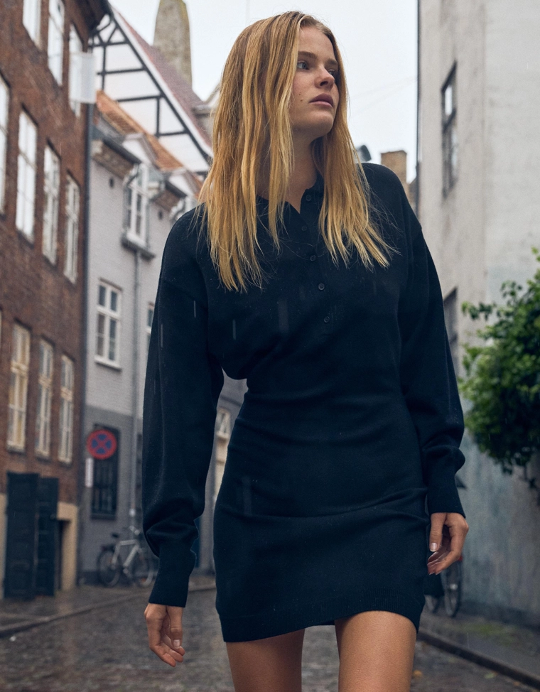 Мини-платье с воротником-поло