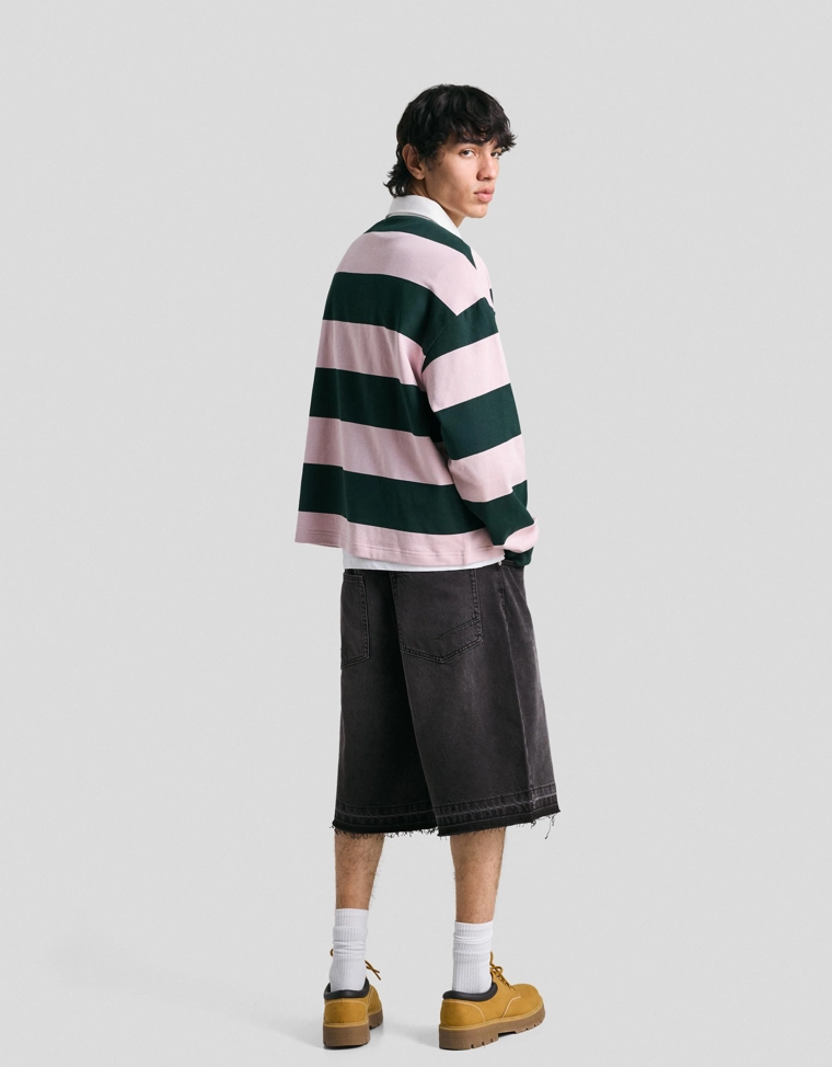 Шорты-бермуды свободного кроя