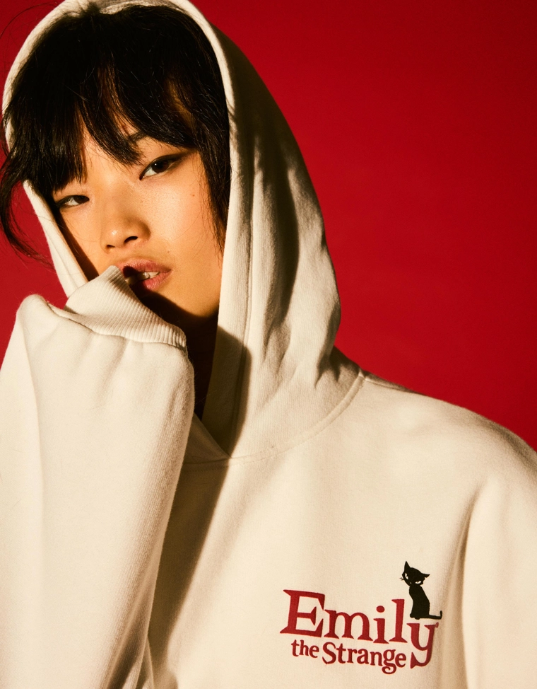 Толстовка «Эмили Странная»