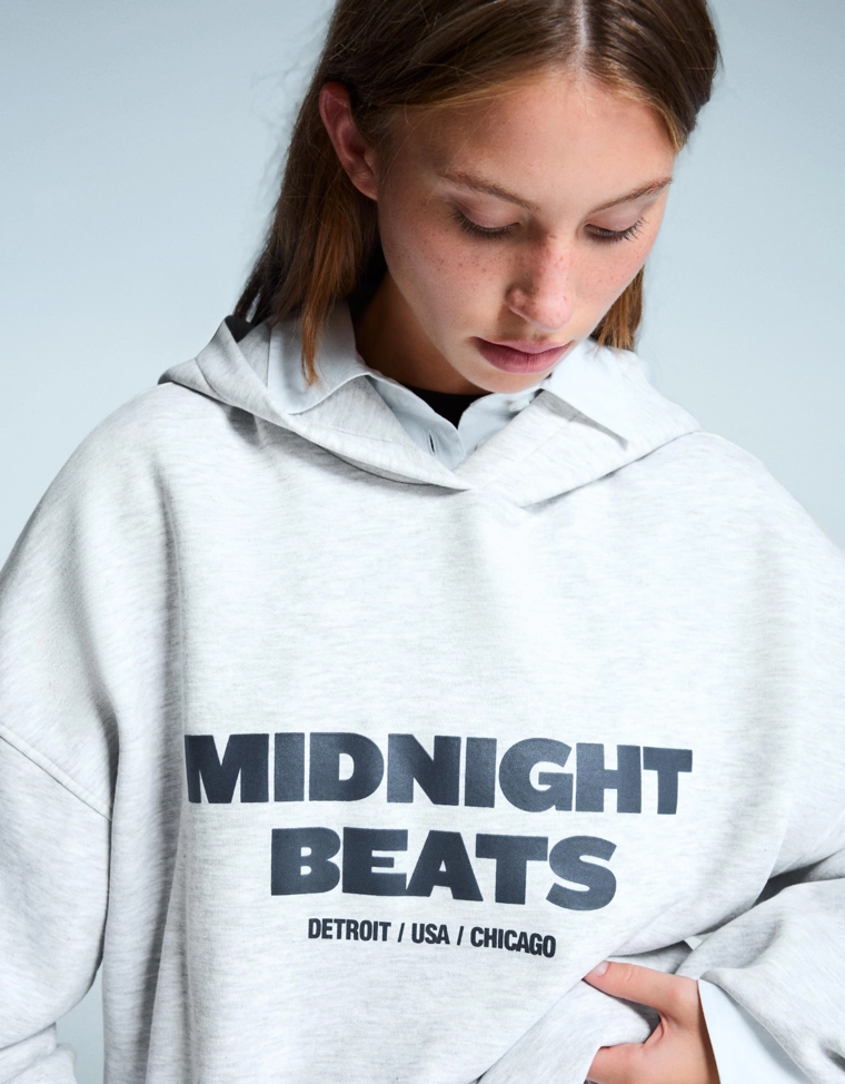 Худи оверсайз с капюшоном и принтом