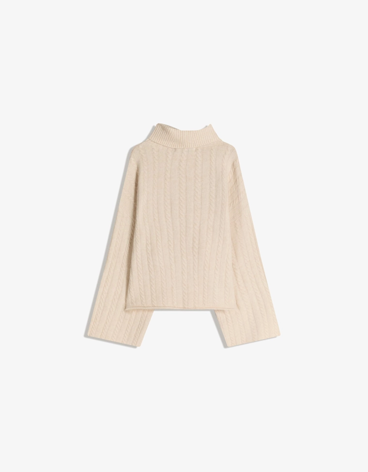 Свитер с высоким воротником и узором «Косы»