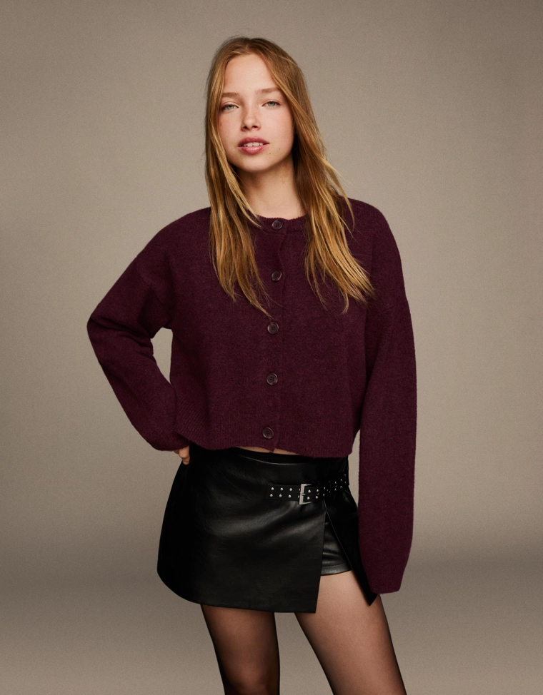 Кардиган на пуговицах из мягкой ткани