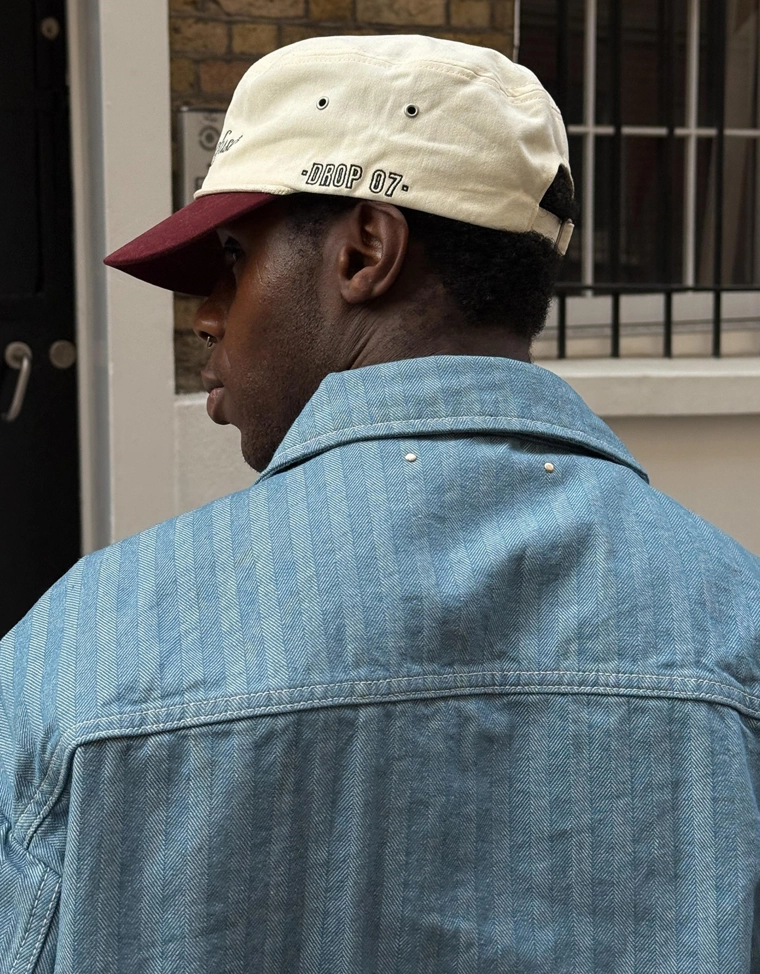 Джинсовая куртка в полоску