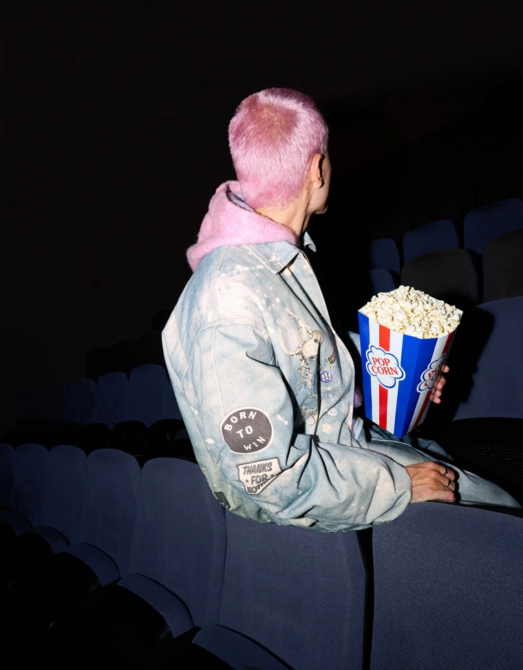 Джинсовая куртка с принтом