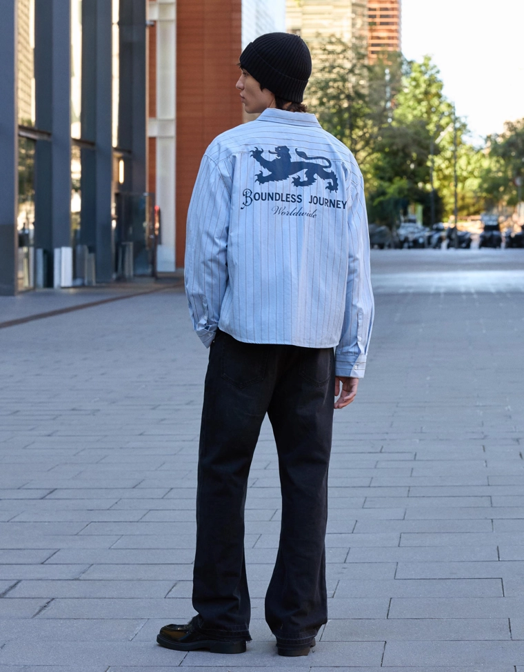 Рубашка в полоску с принтом