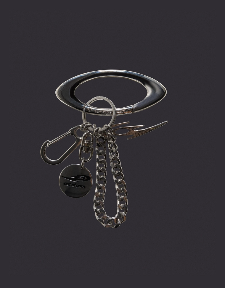 Брелок «Не в основном цвете»