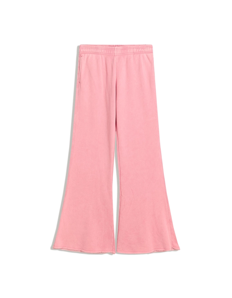 Расклешенные брюки из мягкой ткани с необработанным краем