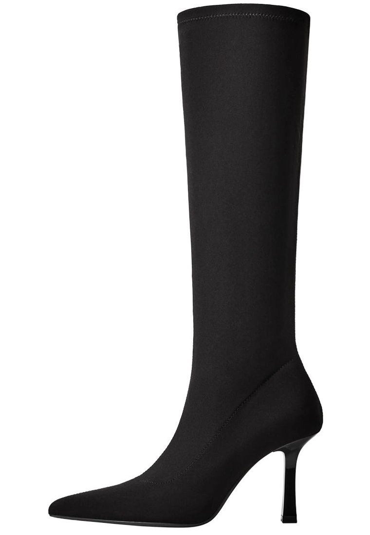 Эластичные сапоги на каблуке