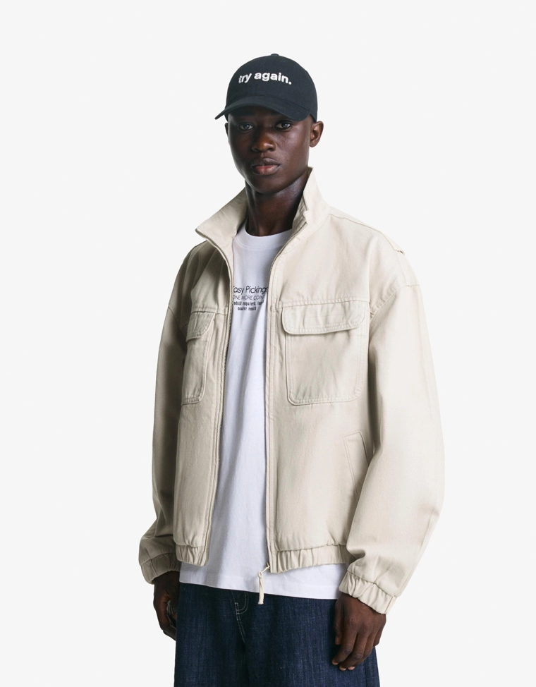 Куртка с карманами