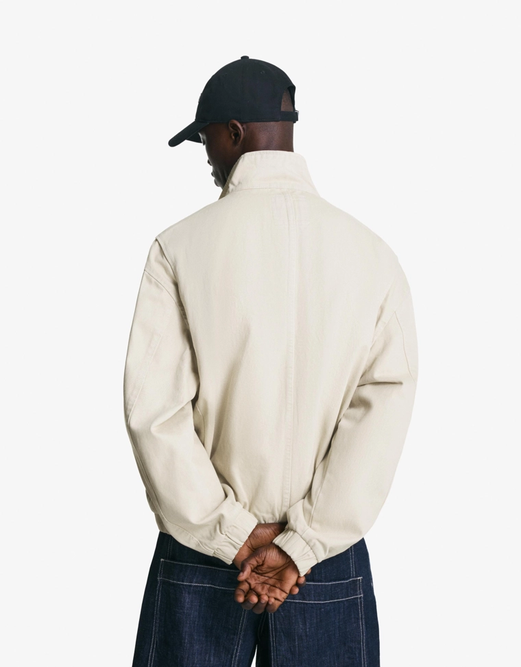 Куртка с карманами