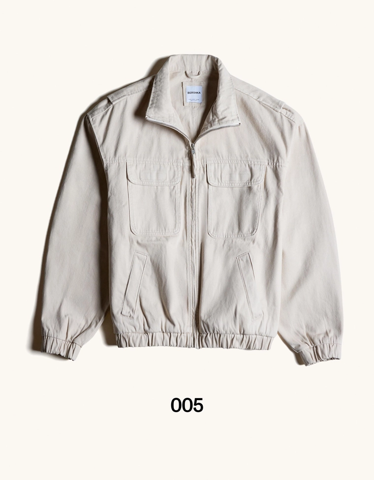 Куртка с карманами