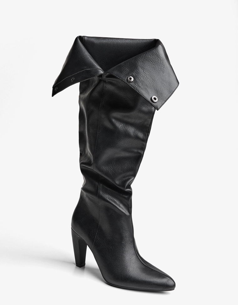 Wide-leg heeled boots