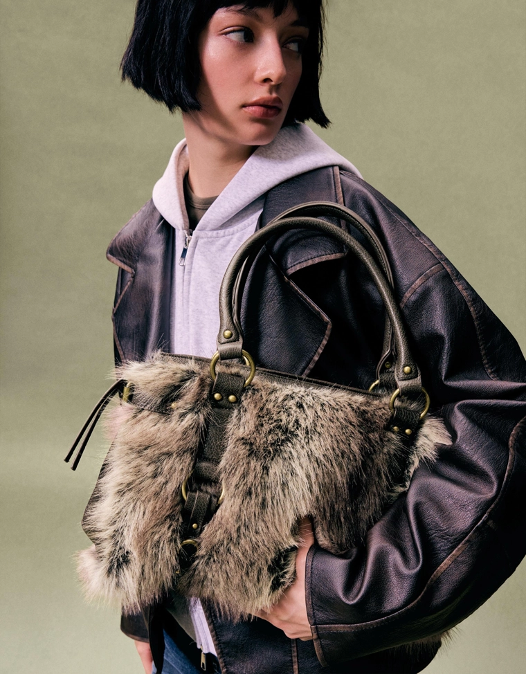 Сумка на плечо из искусственного меха