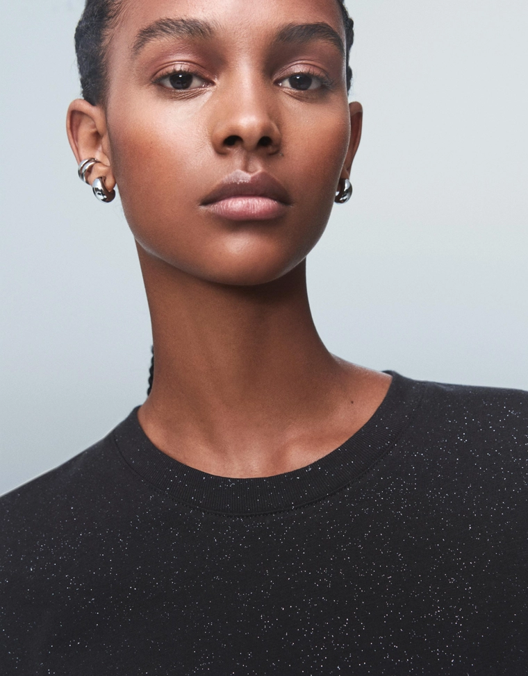 Футболка оверсайз с короткими рукавами и блестками