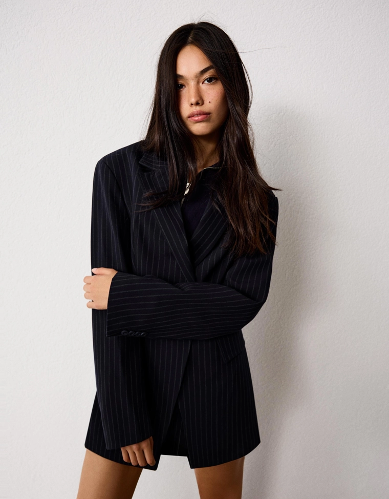 Блейзер с боковой пуговицей